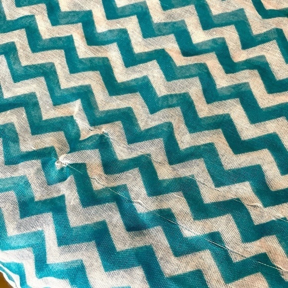 2 Infinity Scarves Chevron and Floral Scarf - Picture 8 of 12